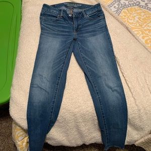 Light wash jeggings